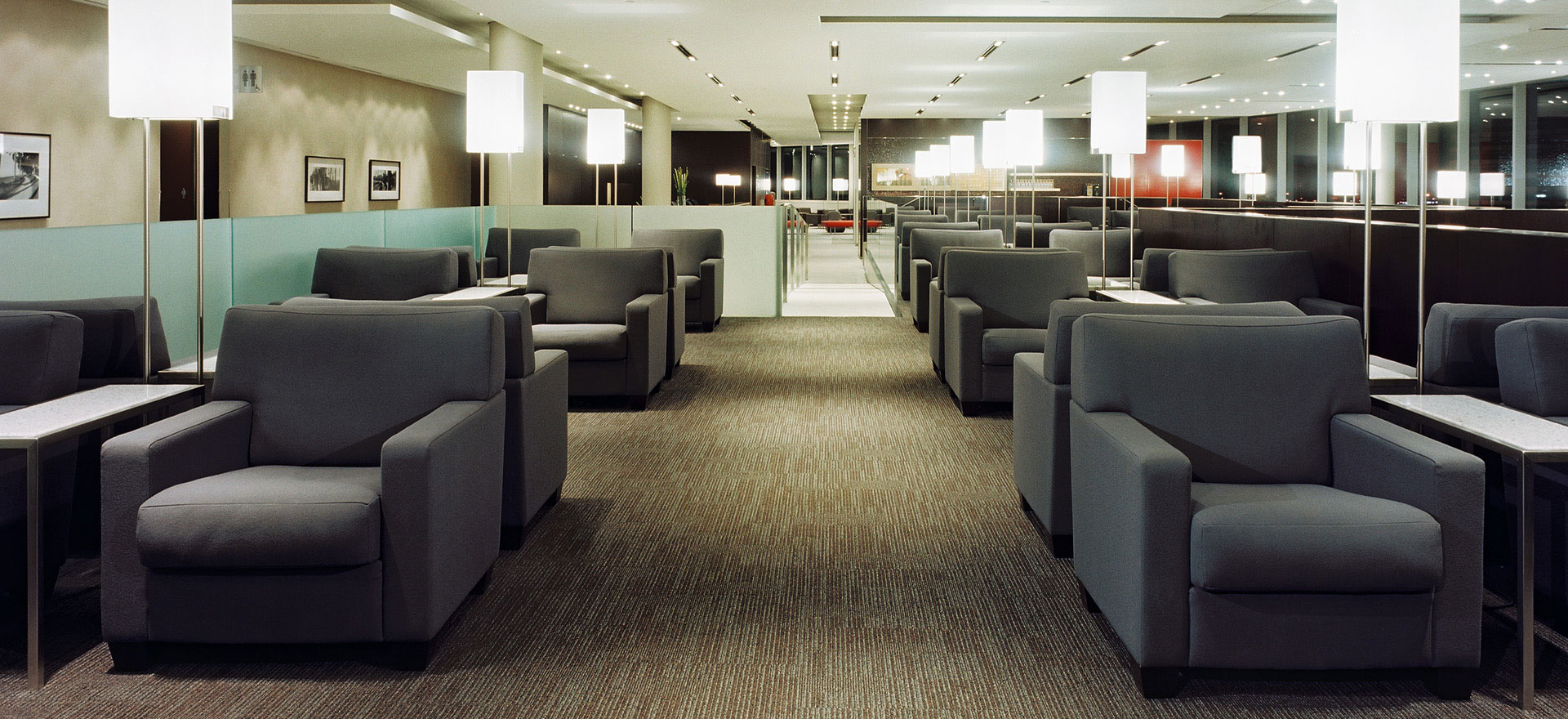 Air Canada – Domestic Maple Leaf Lounge