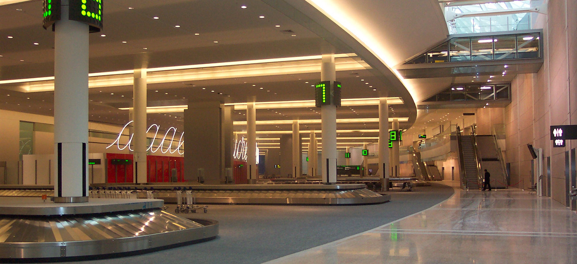 Airport baggage halls
