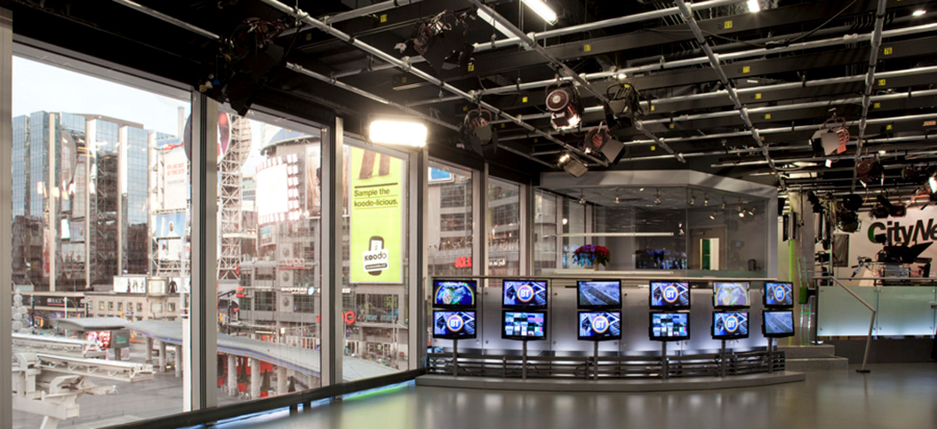 Rogers Television City, Dundas Square, Toronto, ON